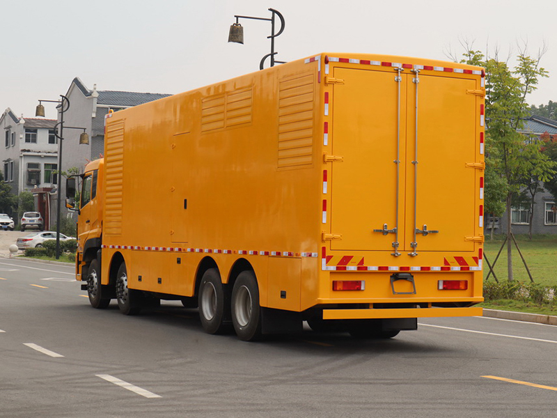 东风前四后八移动电源车